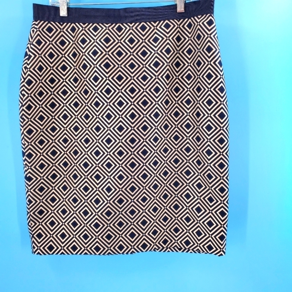 Ann Taylor navy blue and white geometric pencil skirt 12